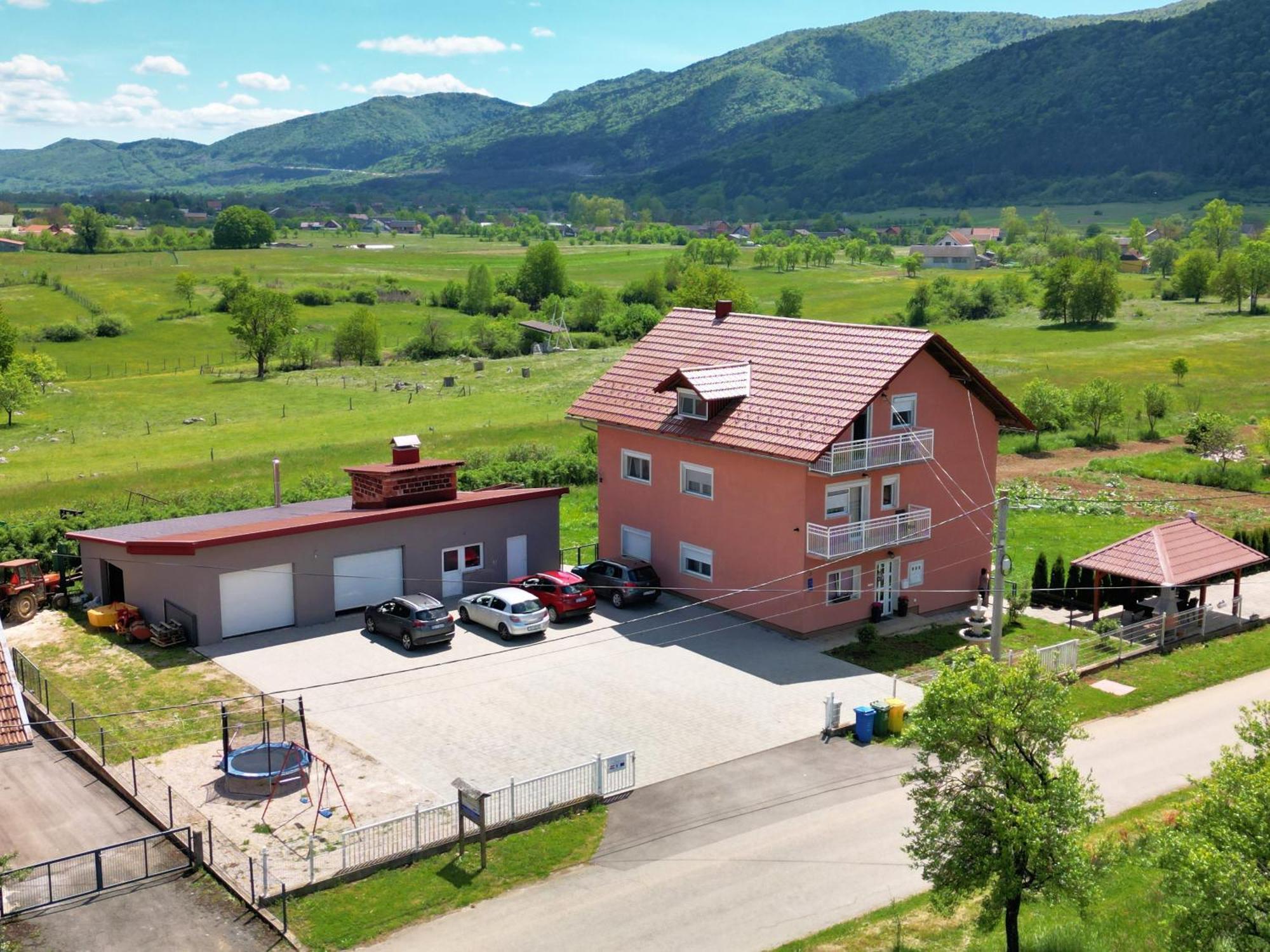 Guesthouse Viktorija Flat Otočac 外观 照片